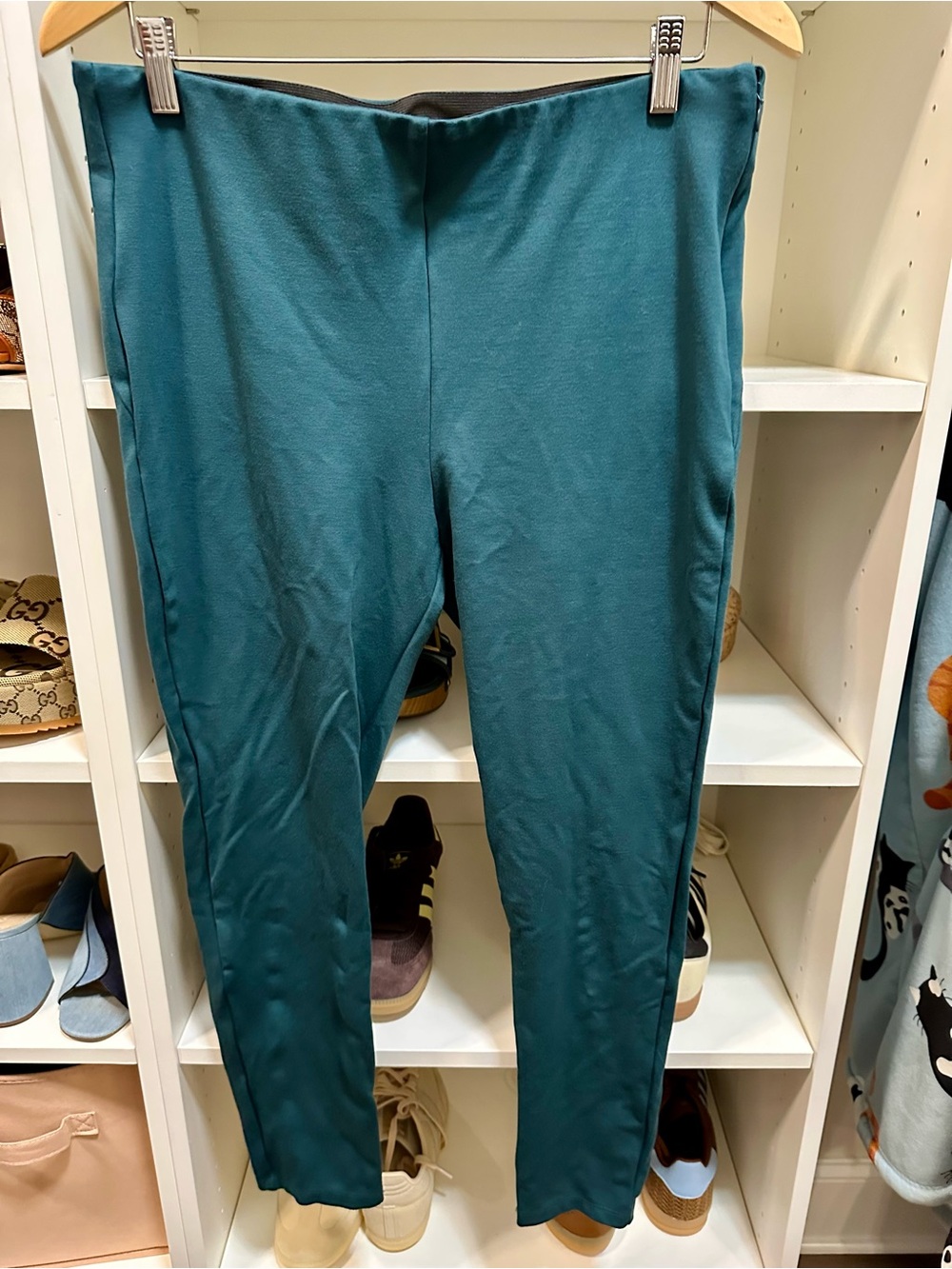 Ann Taylor side-zip stretch waist pants size L